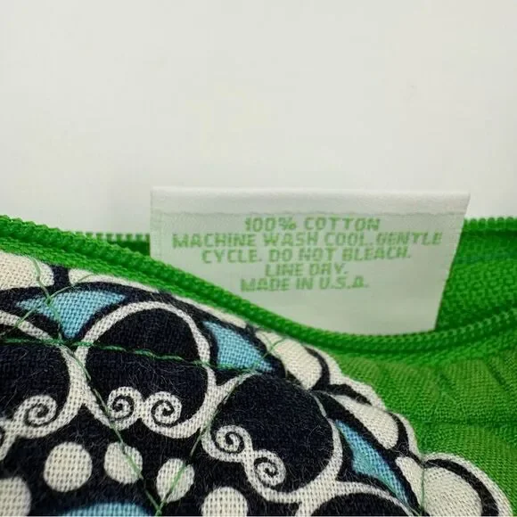 Vera Bradley Cupcakes Green Change Purse - Picture 4 of 5